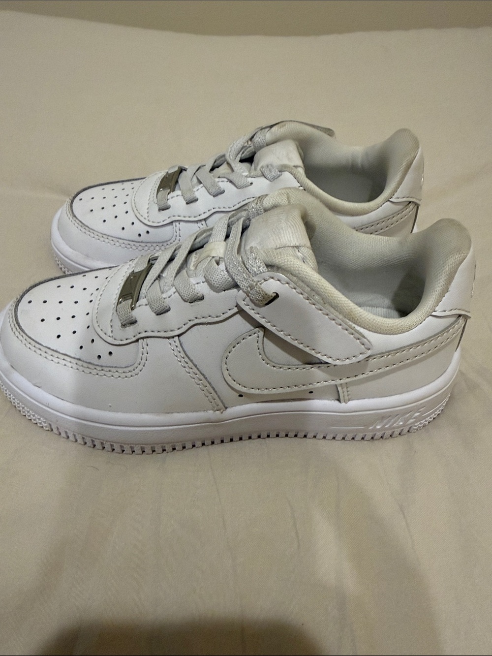 Nike Kids White Low-Top Hook-and-Loop Sneakers